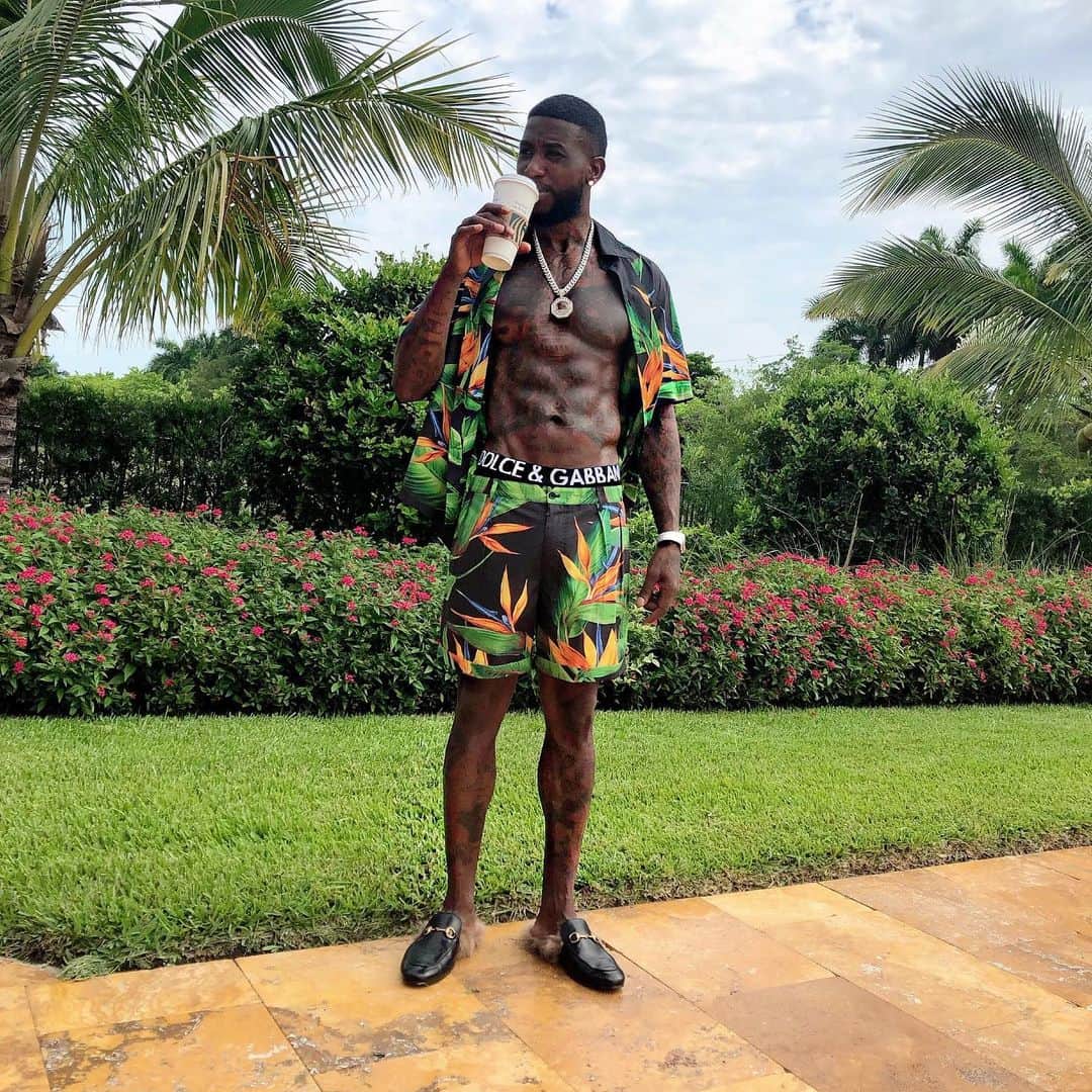 のインスタグラム：「On this Sunday I Send U GoodEnergy 🦖」