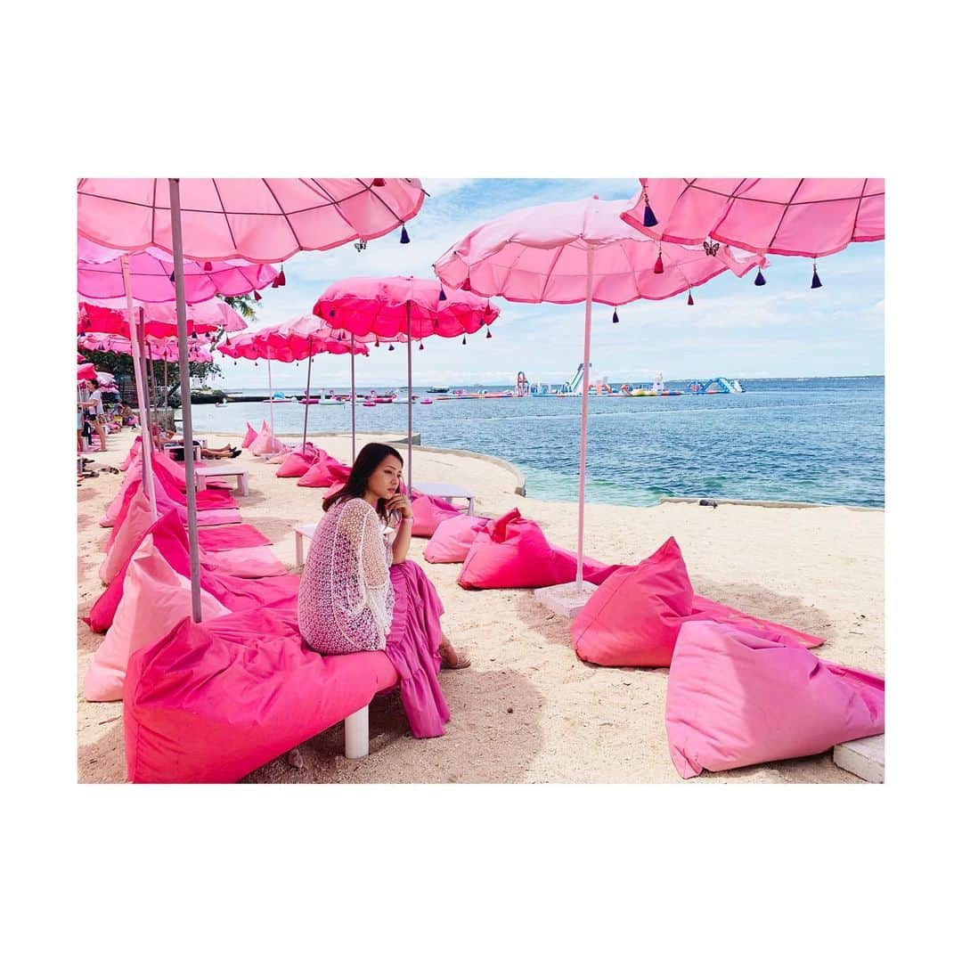 水崎綾女さんのインスタグラム写真 - (水崎綾女Instagram)「海🏖🏖🏖 いい感じのショットになったけど、これは本番前にいつもやる目をつぶって太陽を5秒くらい見るの。 そしたら、眩しくても目が開くからカメラ見ても半目にならないんだよ☺︎ * * #cebu #撮影 #Instagram #スポット #🇵🇭 #philippines #philippines🇵🇭 #留学 #shooting #photography #phot #shot #sea #sky #beauty #beautiful #裏ワザ」6月9日 23時45分 - misakiayame