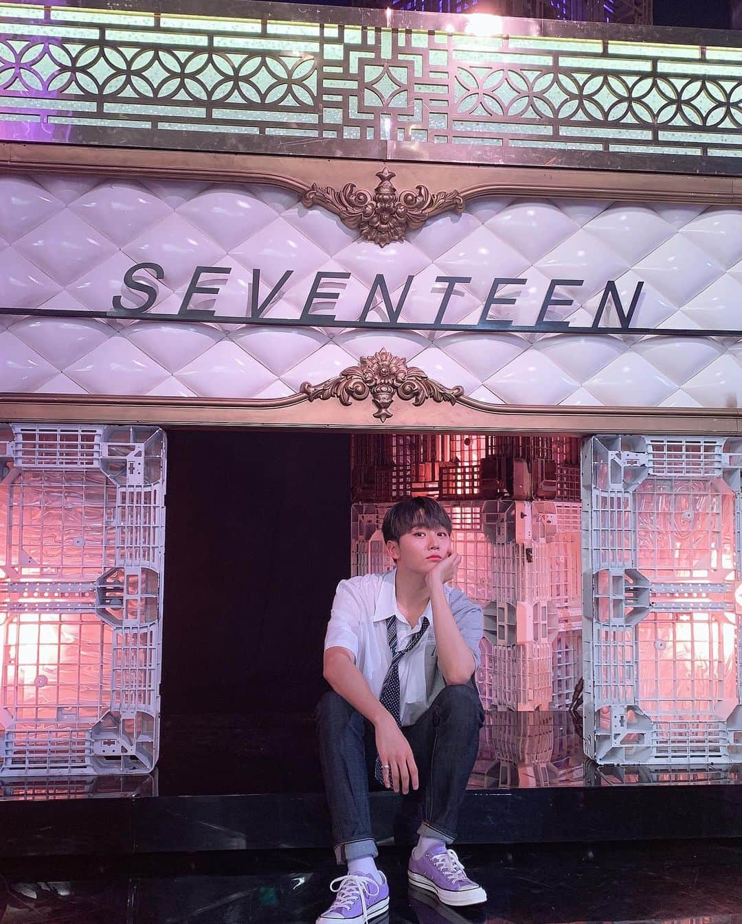 SEVENTEENさんのインスタグラム写真 - (SEVENTEENInstagram)「[17'S 승관] S E V E N T E E N 🥰💎」6月9日 23時49分 - saythename_17