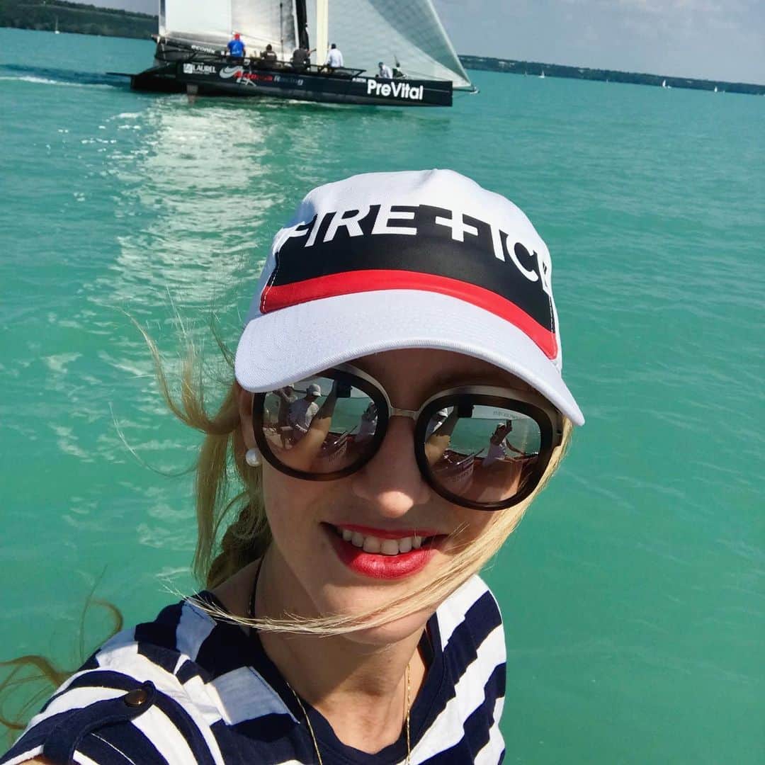 ホフマン・ノーラのインスタグラム：「😍」