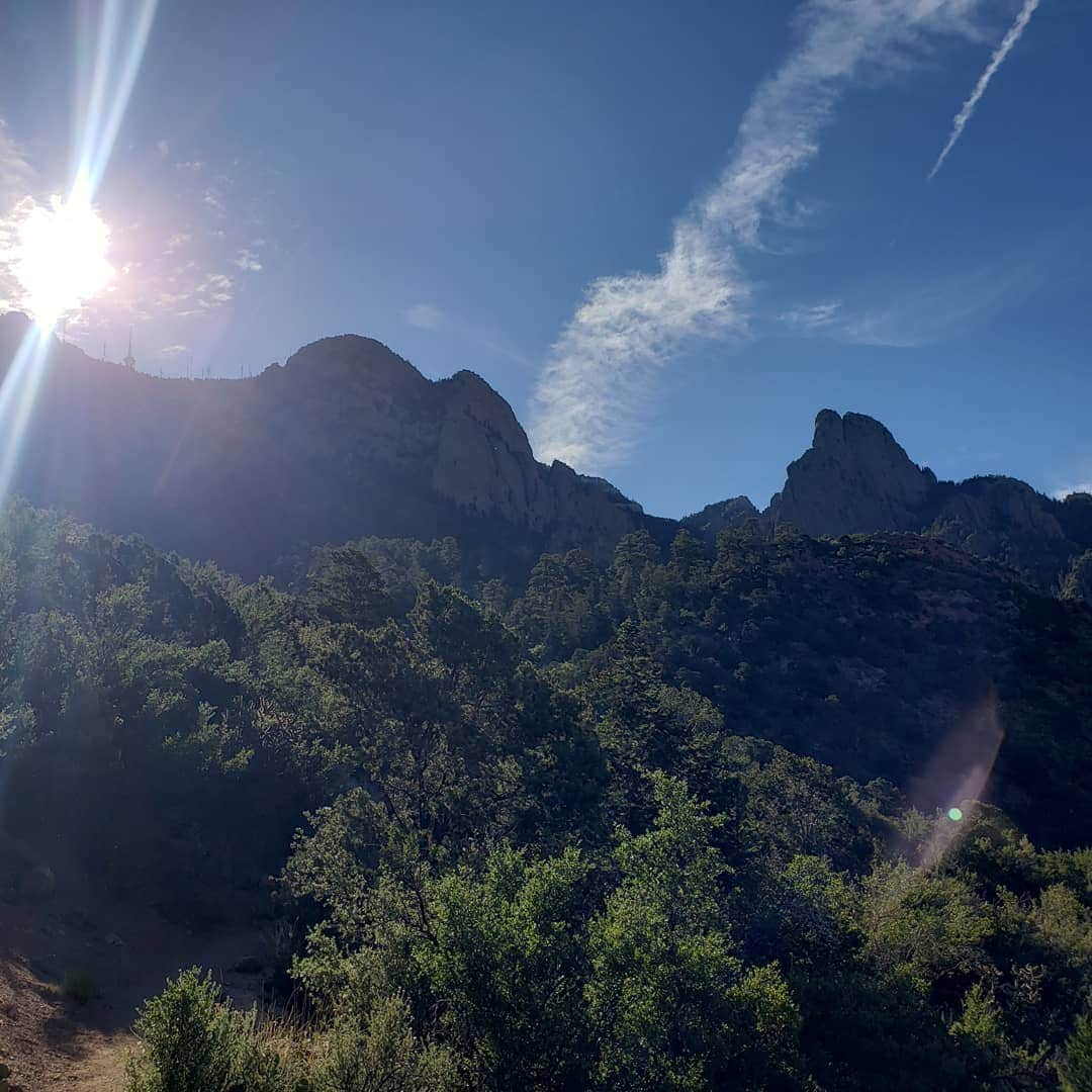 チャド・コールマンさんのインスタグラム写真 - (チャド・コールマンInstagram)「#Sandiamountains #Albuquerque #hiking #beautiful #reflecting #nurturing #expanding #cleansing  #spiritualpath #stayintheflow #weareonexo #landofenchantment」6月10日 0時09分 - chadlcoleman