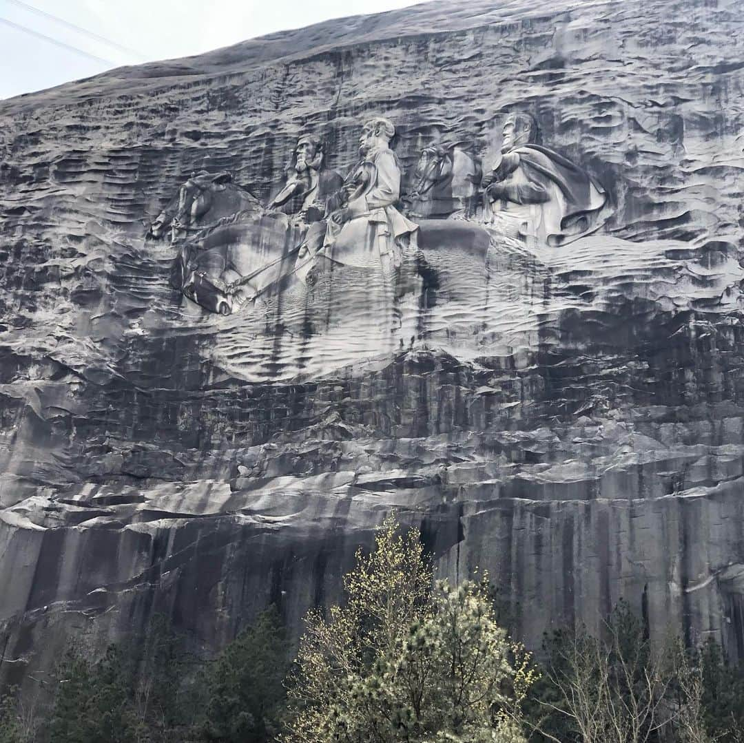 ダリヤ・クリシナさんのインスタグラム写真 - (ダリヤ・クリシナInstagram)「Incredible view from the Stone Mountain ⛰  #beautifulplaces #stonemountain #placetogo」6月10日 0時32分 - dariaklishina