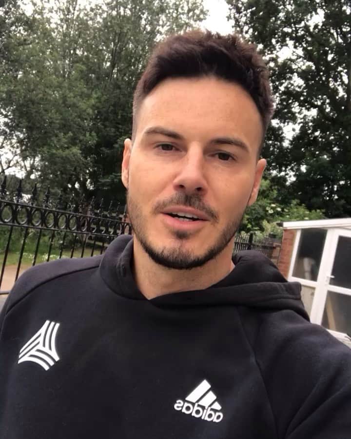 F2Freestylersのインスタグラム：「Good luck @lionesses in the #fifawomensworldcup. Go get it girls 🦁 🏴󠁧󠁢󠁥󠁮󠁧󠁿」
