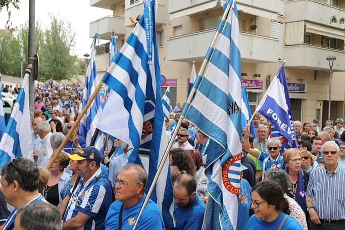 RCDエスパニョールさんのインスタグラム写真 - (RCDエスパニョールInstagram)「Avui s’ha celebrat el 29è Aplec de Penyes del RCD Espanyol de Barcelona a Sant Sadurní d’Anoia! Ha estat un gran dia!🥂🍰🍾👏 ⚪️🔵 - Gràcies a tots! Hem estat al voltant de 900 assistents! -  #RCDE | #Volem | #EspanyoldeBarcelona | #AplecdelCava」6月10日 0時40分 - rcdespanyol