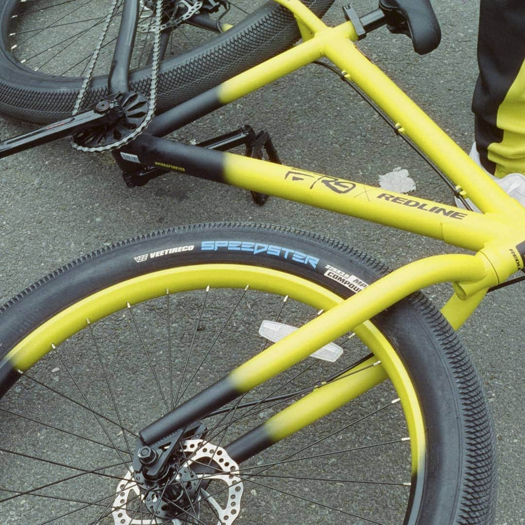 HYPEBEASTさんのインスタグラム写真 - (HYPEBEASTInstagram)「#hypelife: @asapferg and @redlinebicycles unveil a limited edition RL 275 bike and merch. The bike features A$AP Ferg x Redline branding and a unique Pantone 394 fade to Matte Black finish. You can pick up the bike and merch on June 14. Photo: @redlinebicycles」6月10日 0時44分 - hypebeast