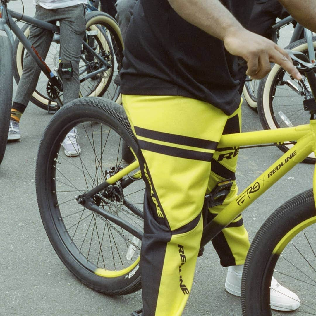 HYPEBEASTさんのインスタグラム写真 - (HYPEBEASTInstagram)「#hypelife: @asapferg and @redlinebicycles unveil a limited edition RL 275 bike and merch. The bike features A$AP Ferg x Redline branding and a unique Pantone 394 fade to Matte Black finish. You can pick up the bike and merch on June 14. Photo: @redlinebicycles」6月10日 0時44分 - hypebeast