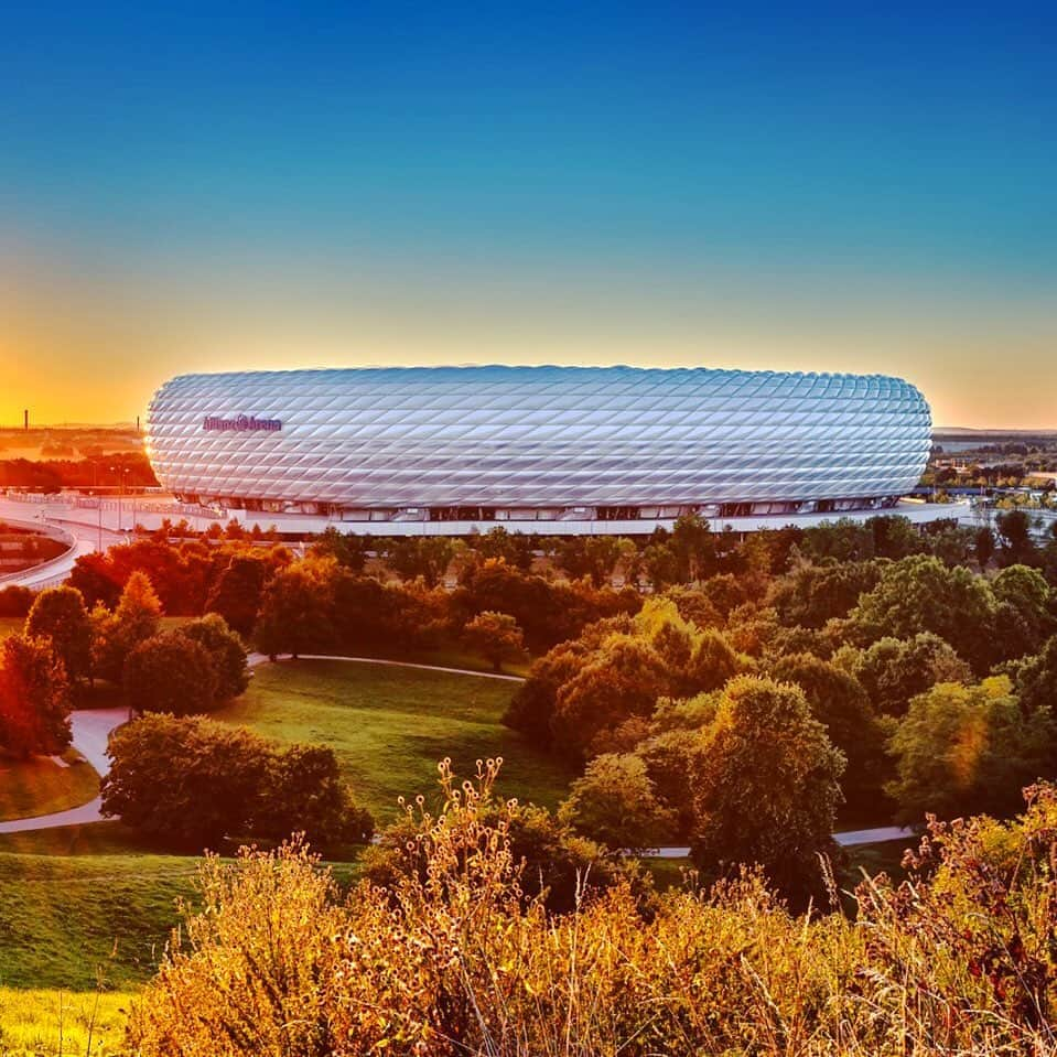 バイエルン・ミュンヘンさんのインスタグラム写真 - (バイエルン・ミュンヘンInstagram)「Mood 🌅 #MiaSanMia #FCBayern #AllianzArena」6月10日 0時50分 - fcbayern