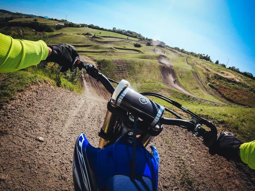 のインスタグラム：「Grande ritorno a Cavallara!Finalmente!una delle mie piste preferite,sembra di essere in California 📸 by @gopro」