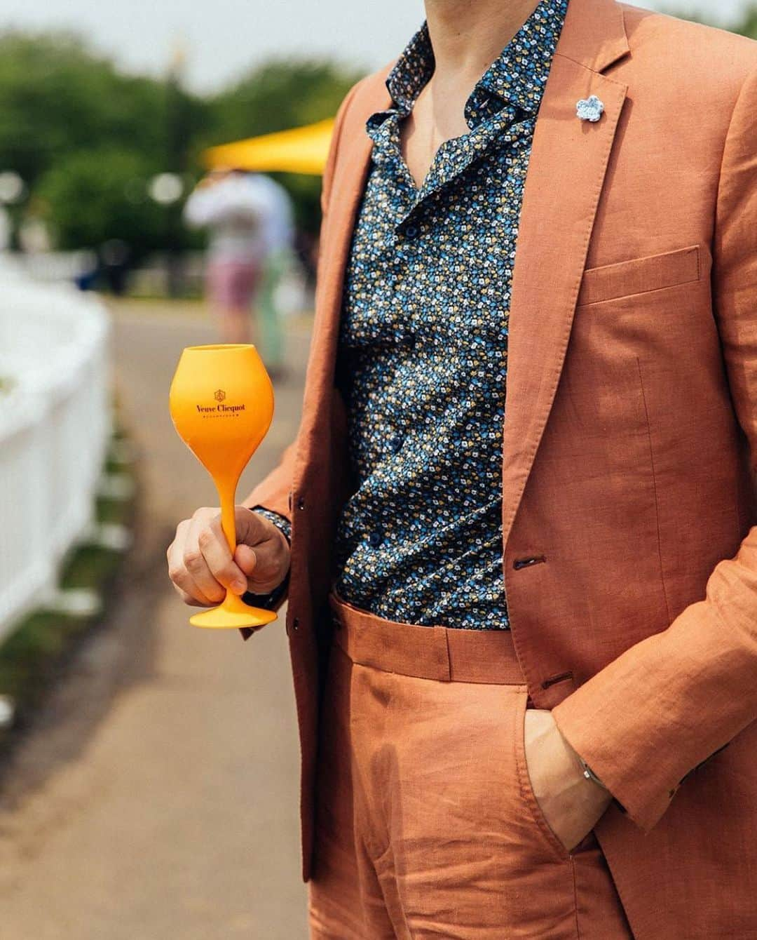 ベンシャーマンさんのインスタグラム写真 - (ベンシャーマンInstagram)「The #VeuveClicquotPoloClassic was bloomin’. (📸: @mustafakacar) #BenSherman #LondonStyle #DressShirt」6月10日 0時56分 - benshermanofficial