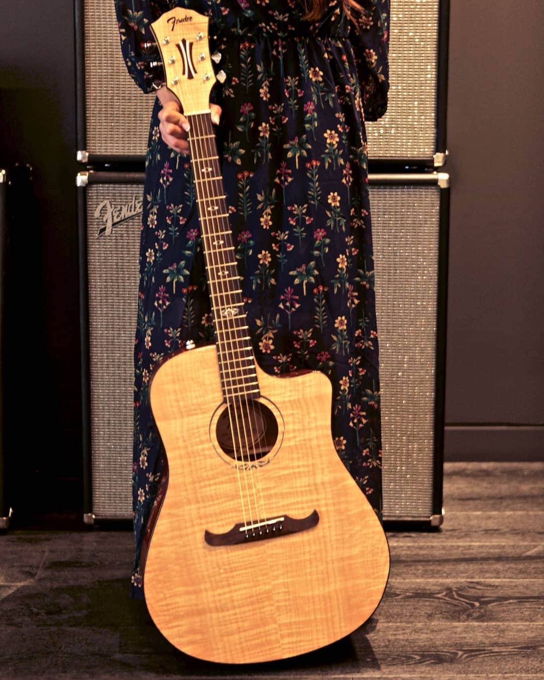 Fender Guitarさんのインスタグラム写真 - (Fender GuitarInstagram)「What makes your #FenderAcoustic stand out? 🎸 - FA-345CE Auditorium, Natural」6月10日 1時06分 - fender