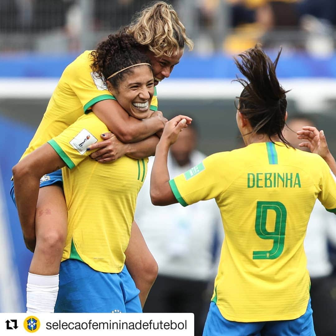 サッカー ブラジル代表チームさんのインスタグラム写真 - (サッカー ブラジル代表チームInstagram)「Tudo sobre essa vitória em @selecaofemininadefutebol  #Repost @selecaofemininadefutebol (@get_repost) ・・・ CRISTIAN3! ⚽⚽⚽ ⠀ 🇧🇷 3 x 0 🇯🇲 Foto: CBF」6月10日 1時02分 - cbf_futebol