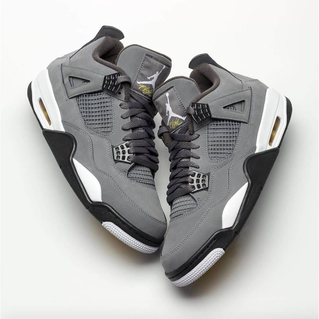 Sneaker News x Jordans Dailyさんのインスタグラム写真 - (Sneaker News x Jordans DailyInstagram)「Detailed peek at the Air Jordan 4 “Cool Grey.” Is it a must cop? #jordansdaily」6月10日 1時30分 - jordansdaily