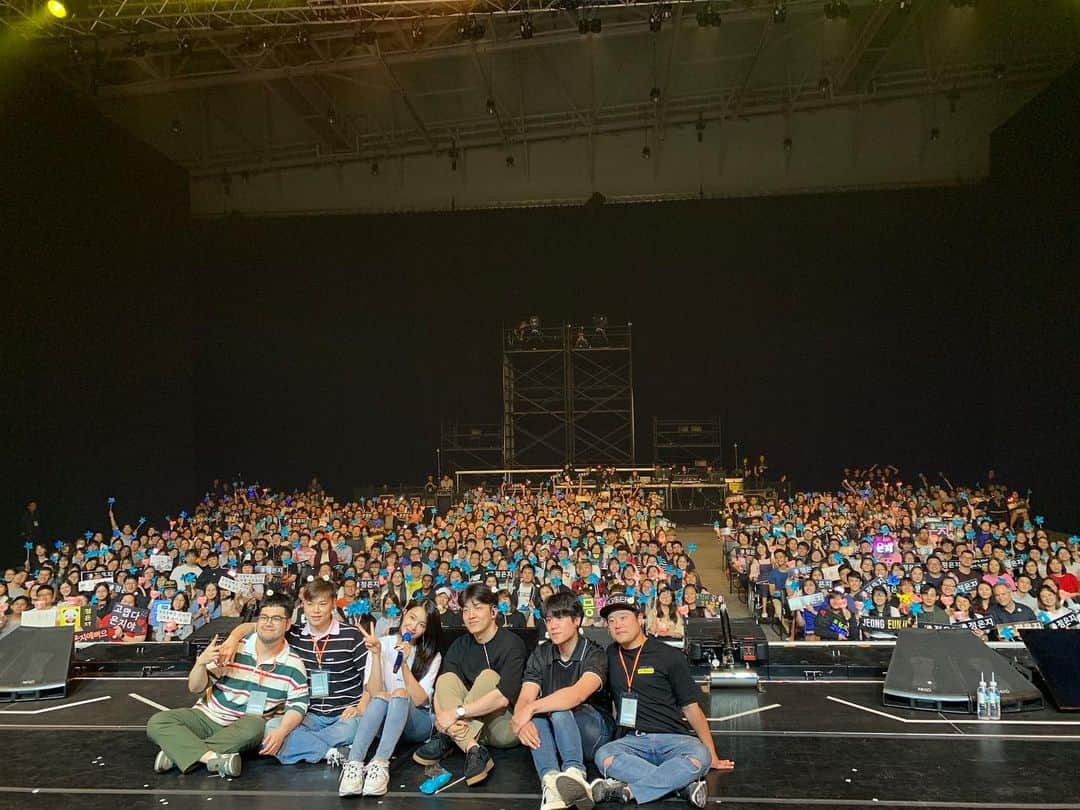 チョン・ウンジさんのインスタグラム写真 - (チョン・ウンジInstagram)「ThankyouSingapore💙 #혜화역운행종료」6月10日 1時34分 - artist_eunji