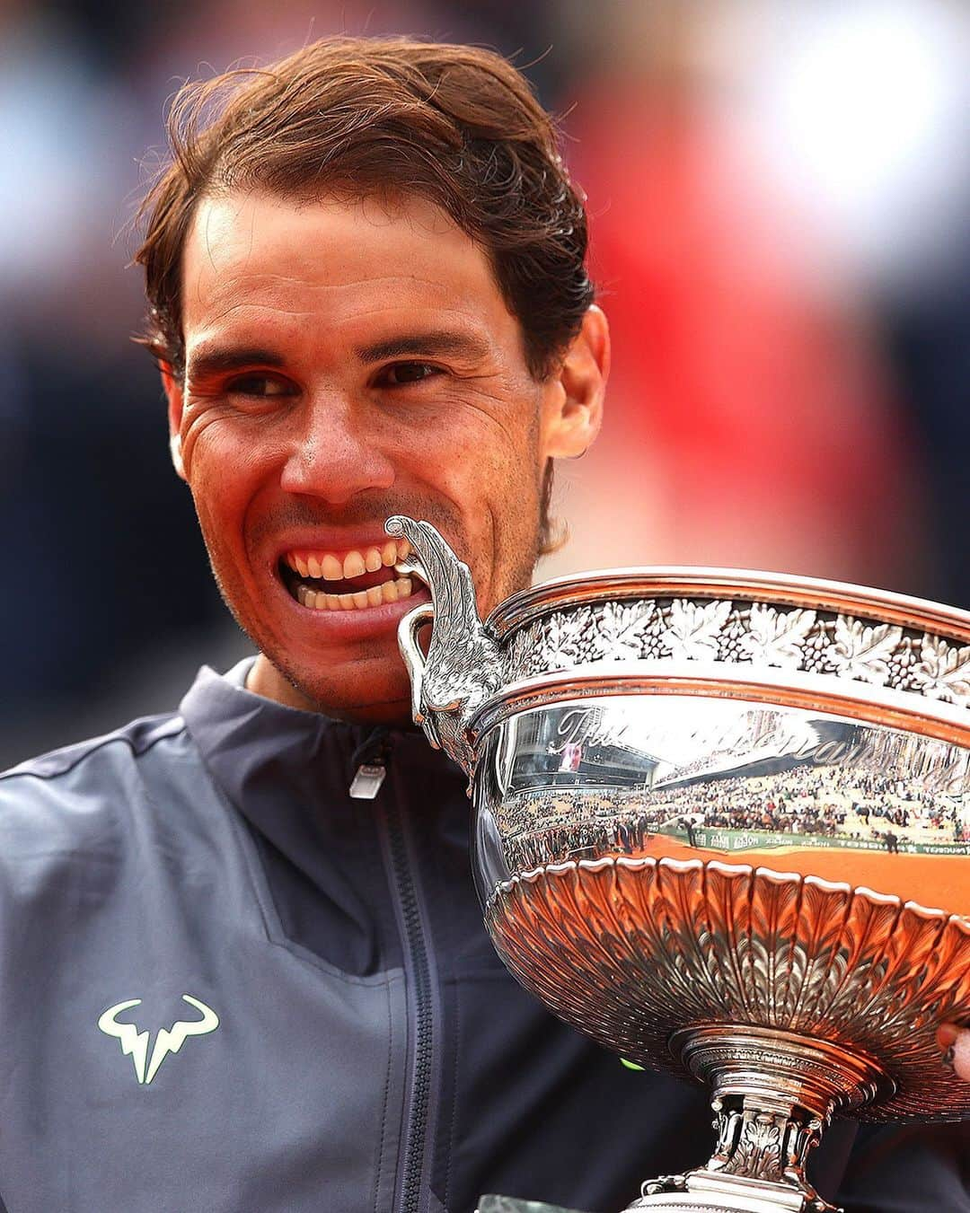 レアル・マドリードさんのインスタグラム写真 - (レアル・マドリードInstagram)「🇫🇷🏆🎾 Our honorary club member @RafaelNadal continues to make history and is now a 12-time champion at @RolandGarros! Congratulations, Rafa! You're the best! - Nuestro socio de honor @RafaelNadal sigue haciendo más grande su leyenda y ya es 12 veces campeón de @RolandGarros. ¡Felicidades, Rafa! ¡Eres el mejor! #HalaMadrid」6月10日 2時05分 - realmadrid