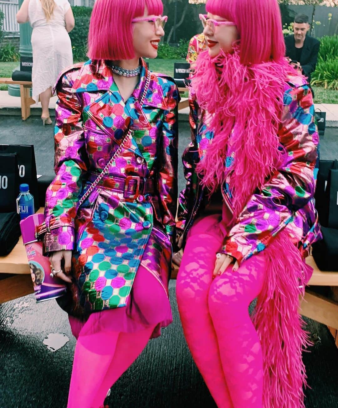 AMIさんのインスタグラム写真 - (AMIInstagram)「@moschino resort Collection in LA💖💕💘🌸 #MOSCHINO #pinktwins」6月10日 13時06分 - amixxamiaya