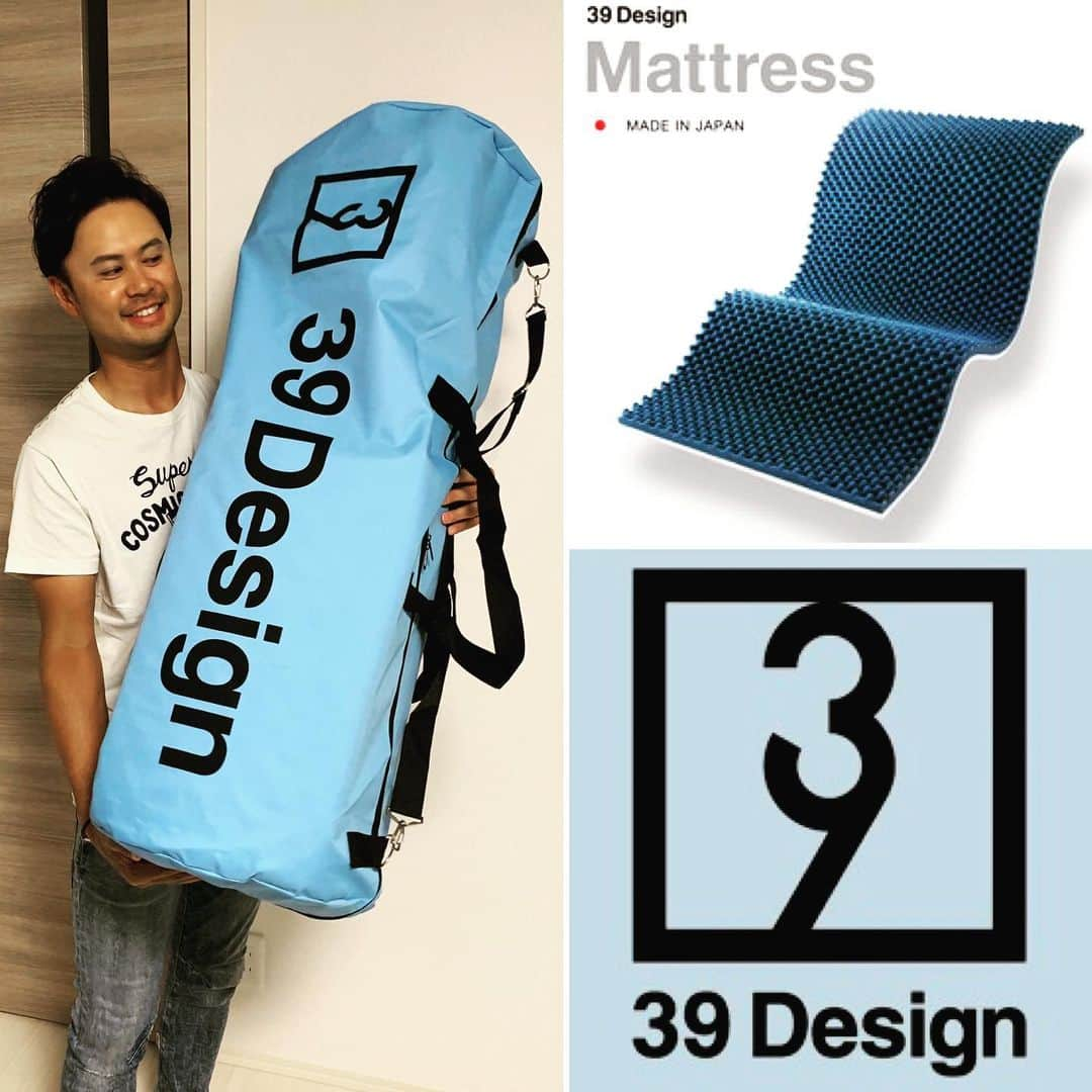 高柳直人 のインスタグラム：「39Designの持ち運びができるマットレス届きました👍 眠りが変れば未来が変えれる！未来に目覚めよう！ ・ ・ #golf #ゴルフ #progolfer #プロゴルファー #teamserizawa #jgto #jgtoゴルフファンプロジェクト #jgtoプロジェクトメンバー #39design #眠り #熟睡 #腰痛 #リラックス」