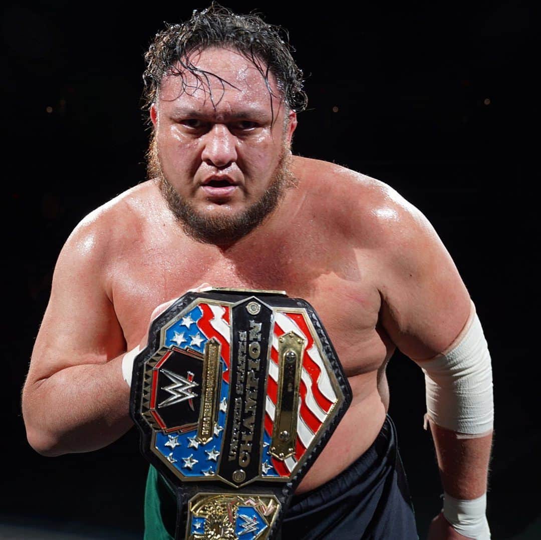 WWEさんのインスタグラム写真 - (WWEInstagram)「@samoajoe_wwe has the #UnitedStatesChampionship back in his possession and he’s ready to make  tomorrow night’s edition of #MizTV on #Raw the most “must-see” one yet! @mikethemiz #WWEFresno」6月10日 11時59分 - wwe