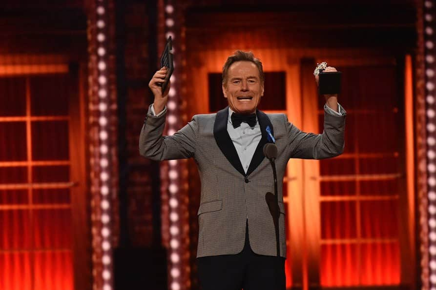 CBSさんのインスタグラム写真 - (CBSInstagram)「Congratulations to @bryancranston on his Best Leading Actor in a Play win for his performance in @NetworkBway. #TonyAwards」6月10日 12時18分 - cbstv