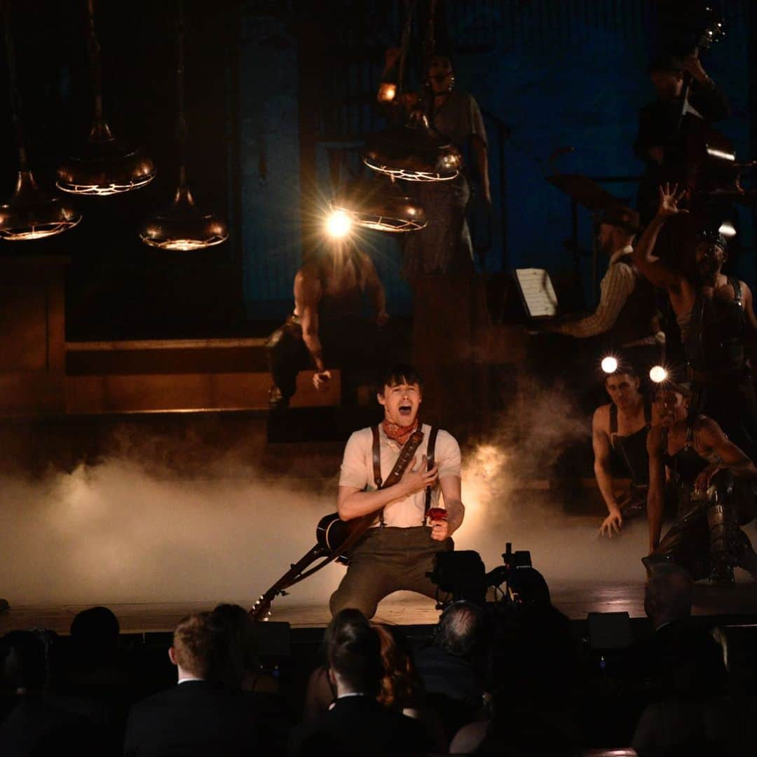 CBSさんのインスタグラム写真 - (CBSInstagram)「Congratulations to @hadestown on their 8 #TonyAwards wins including Best Musical and Best Featured Actor in a Musical for @andre_deshields!」6月10日 12時27分 - cbstv