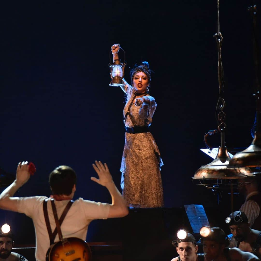 CBSさんのインスタグラム写真 - (CBSInstagram)「Congratulations to @hadestown on their 8 #TonyAwards wins including Best Musical and Best Featured Actor in a Musical for @andre_deshields!」6月10日 12時27分 - cbstv