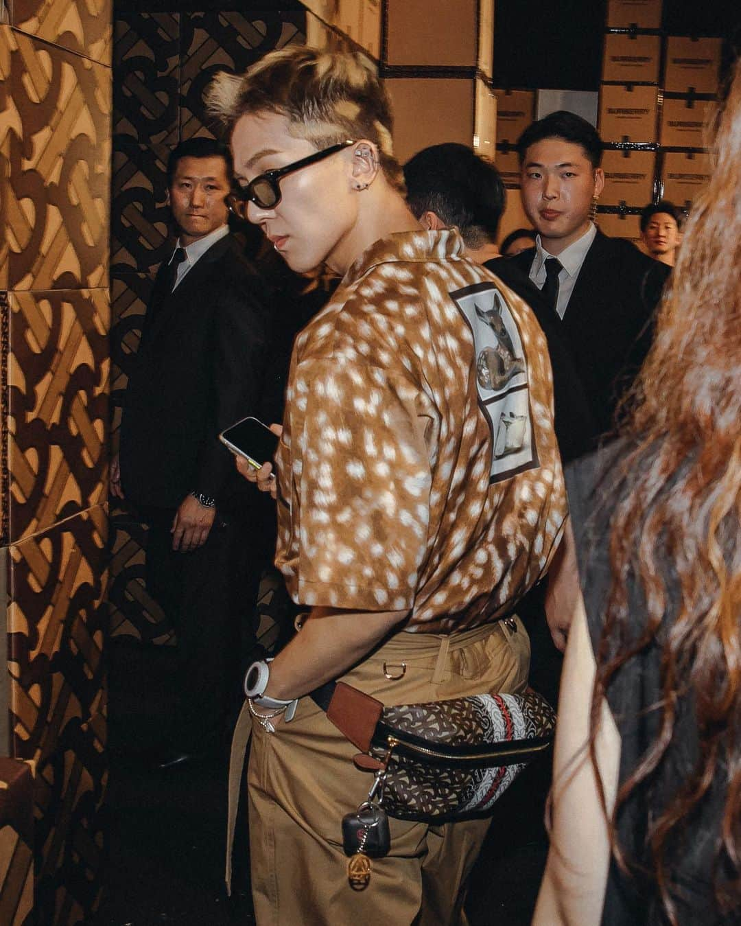 가로수길 , Seoulさんのインスタグラム写真 - (가로수길 , SeoulInstagram)「#ThomasBurberryMonogram  Thx @burberry @realllllmino  위너 송민호 . .  #outfitideas #styleoftheday #ファッション #フォトグラファー #instafashion #파리 #東京 #서울패션위크 #sfw #오오티디 #nyc #koreafashion #패션그램 #womenswear #nyfw #데일리그램 #outfit #ootd #street #streetfashion #streetphoto #가로수길 #이태원 #사진 #스트릿패션 #모델 #wiwt #nyfw #pfw」6月10日 12時29分 - jaylim1