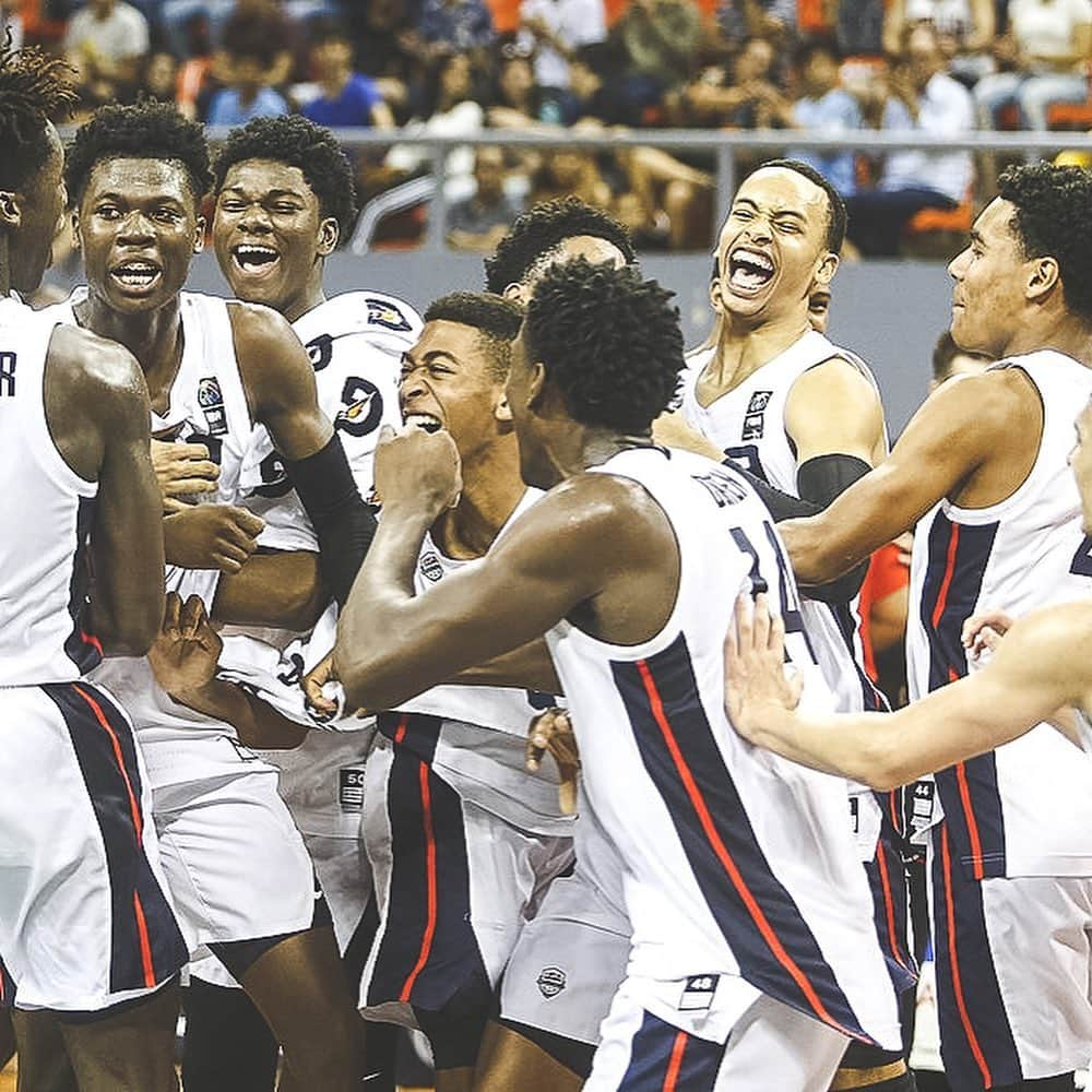 USA Basketballさんのインスタグラム写真 - (USA BasketballInstagram)「😤 Another GOLD for the USA Men’s U16 National Team after a 94-77 win over Canada tonight in Brazil 🥇👊」6月10日 12時30分 - usabasketball