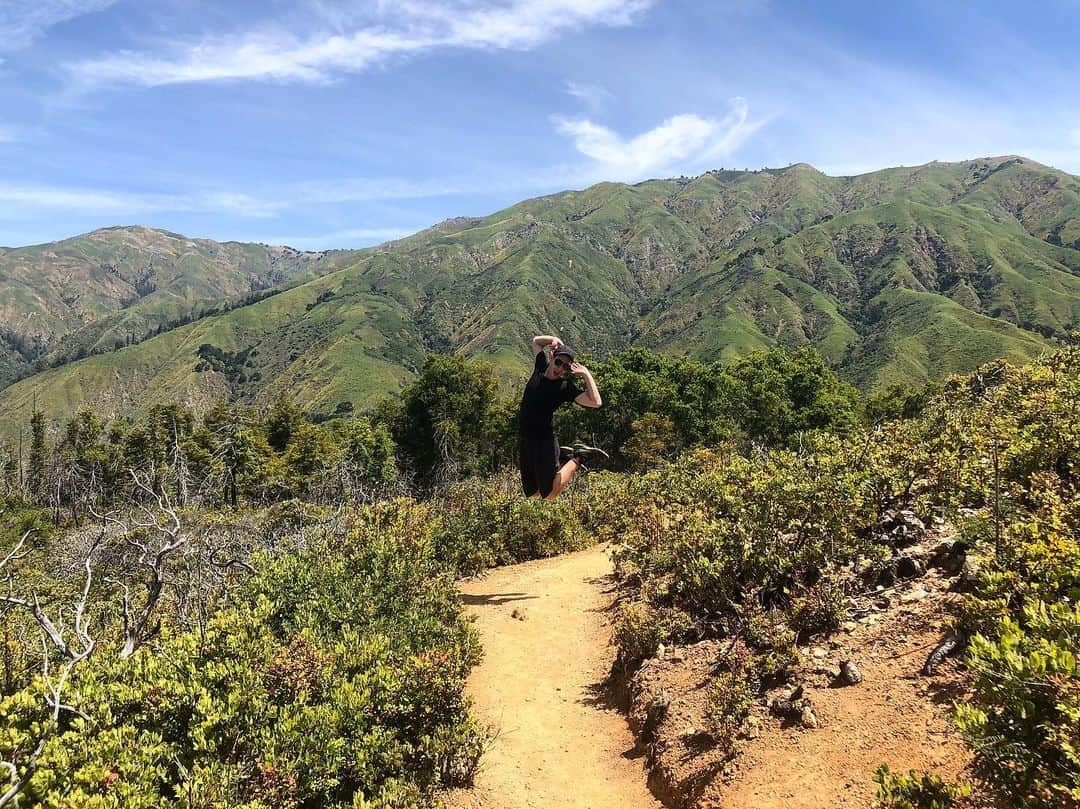 ジェイソン・ブラウンさんのインスタグラム写真 - (ジェイソン・ブラウンInstagram)「👋 from Big Sur!! ビッグ・サーからこんにちは! ☀️ • #BigSur #Califonia」6月10日 12時50分 - jasonbskates