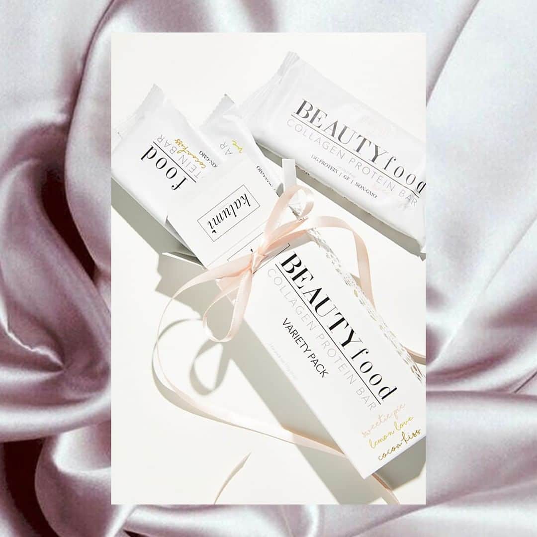 Chrissy Blairのインスタグラム：「Who's already taking some sort of collagen supplement? 🤩 Did you know, once we're in our 20's, our collagen levels start to decline more and more as we age? Certain dietary and environmental factors plays a role also. For example, eating a lot of sugar depletes collagen levels! Collagen has clinically proven benefits for hair, skin and nails. Jayla and I created @kalumibeauty to make beauty easy (and tasty)! Have you tried it yet? 💁‍♀️ #beautyyoueat」
