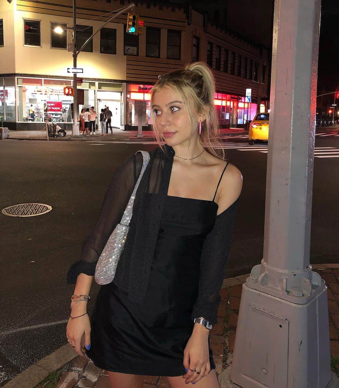 G・ハネリウスさんのインスタグラム写真 - (G・ハネリウスInstagram)「girlz night out 🌟🤪🥰」6月10日 4時09分 - ghannelius