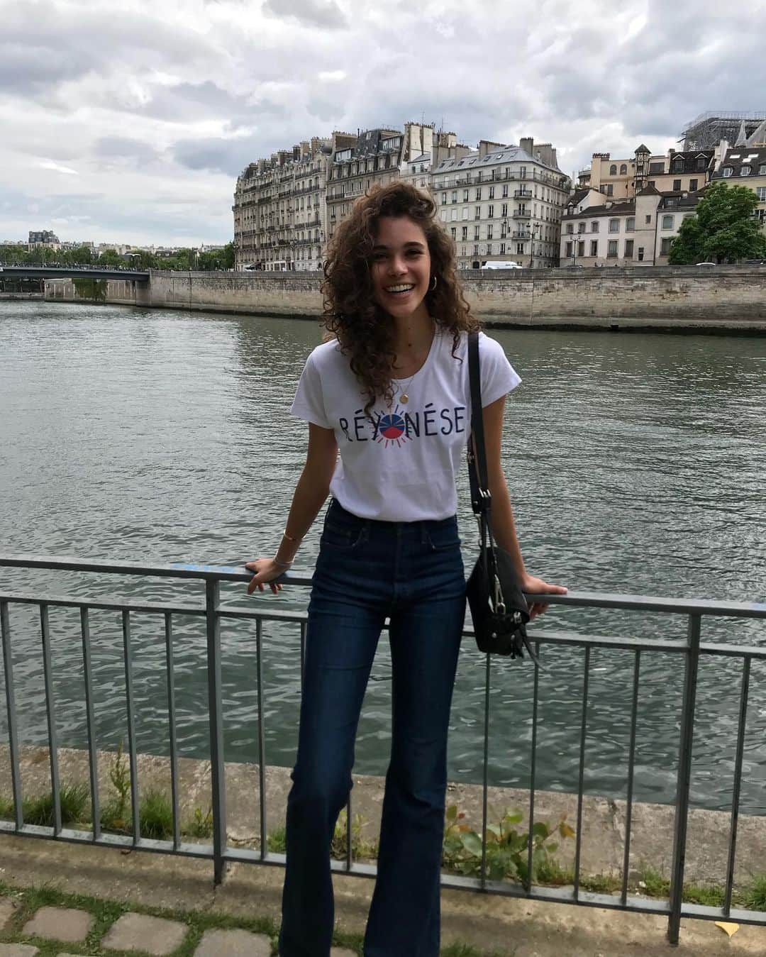 ポーリーヌ・オアロのインスタグラム：「All is good !! @valentin.hoa」