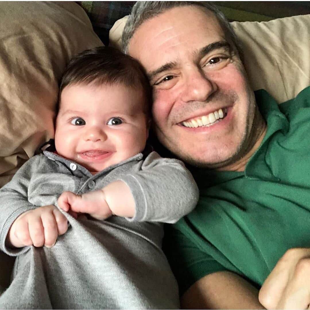 People Magazineさんのインスタグラム写真 - (People MagazineInstagram)「All smiles! ❤️ Andy Cohen and baby Benjamin are one adorable duo. | #Regram @bravoandy」6月10日 7時01分 - people