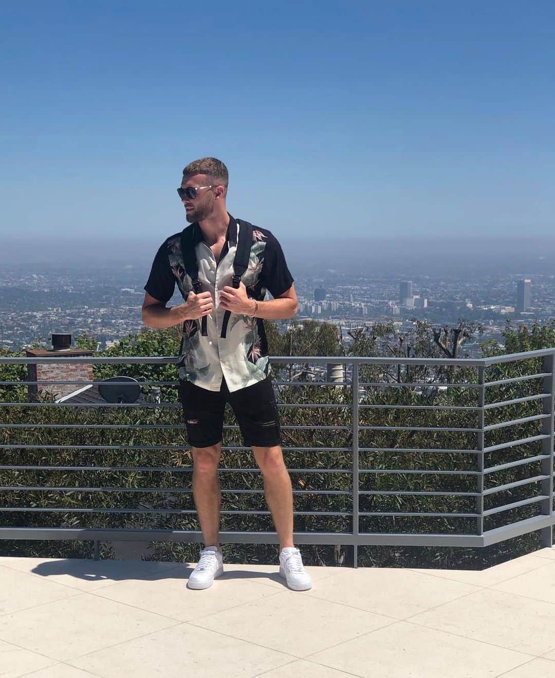 カラム・チャンバースのインスタグラム：「LA 📍」