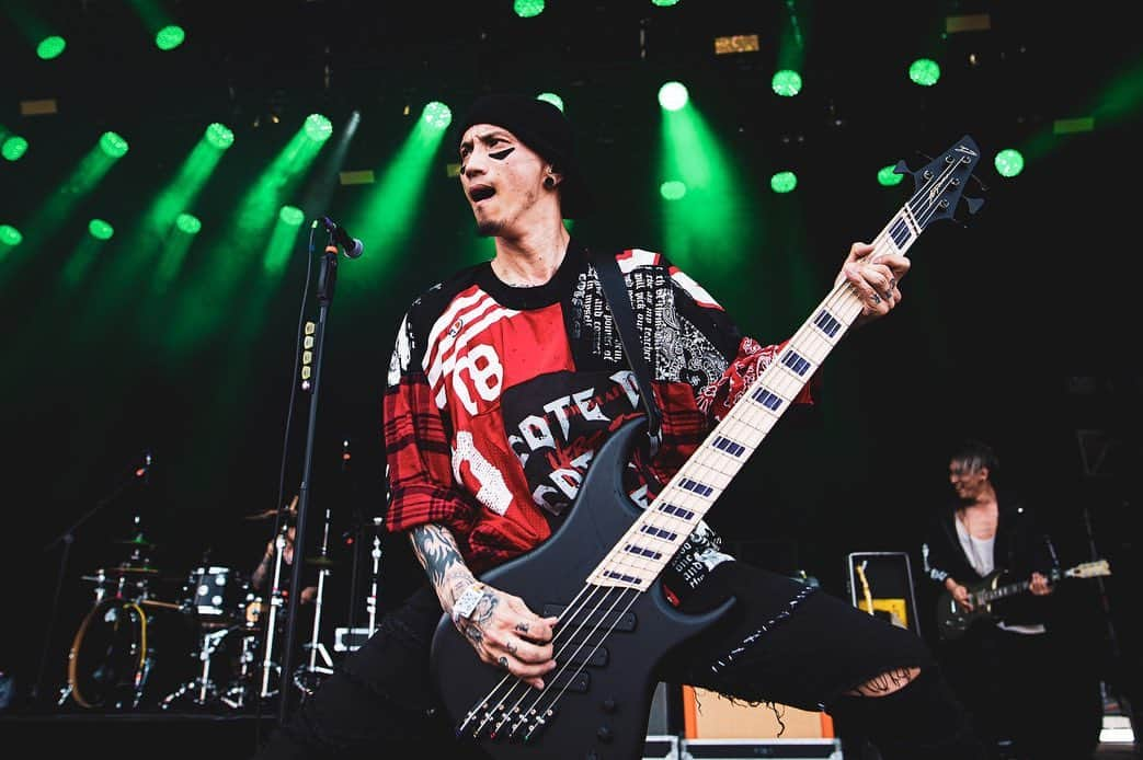 清水亮さんのインスタグラム写真 - (清水亮Instagram)「‪I was so much excited!! Great experience!! Big thanks Rock Am Ring🙏 Much love Germany🇩🇪 ‬ ‪I hope that we back to Germany for headline tour next year. See ya😎✋ ‬ #coldrain #rockamring  #rockamring2019 ‪Photos by @dajoeberlei」6月10日 7時16分 - coldrain_rxyxo_bass