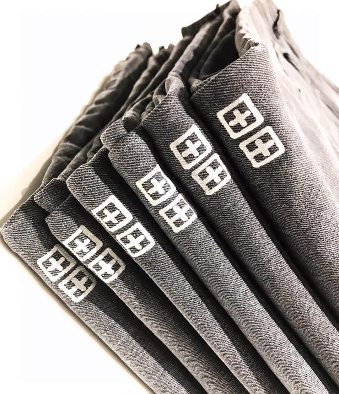 ツビさんのインスタグラム写真 - (ツビInstagram)「Summer 19. Mens and Womens  New Denim Wash Cement. Now Available Online & Instore Now.」6月10日 7時25分 - ksubi