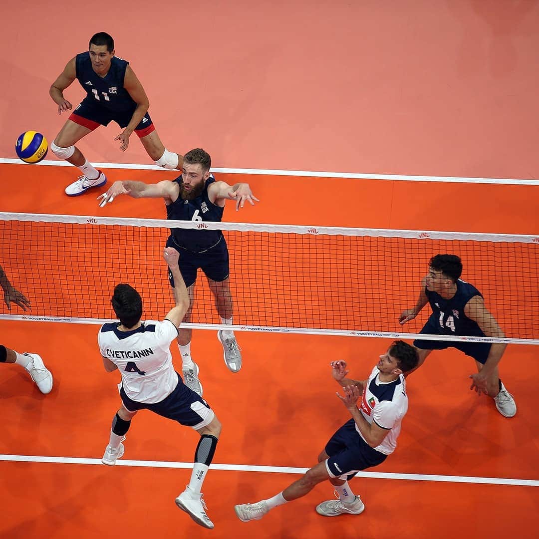 USA Volleyballさんのインスタグラム写真 - (USA VolleyballInstagram)「The U.S. Men 🇺🇸 got a 3-1 #VNL win over Portugal 🇵🇹 today!  Next stop, Cannes! ✈️」6月10日 7時25分 - usavolleyball