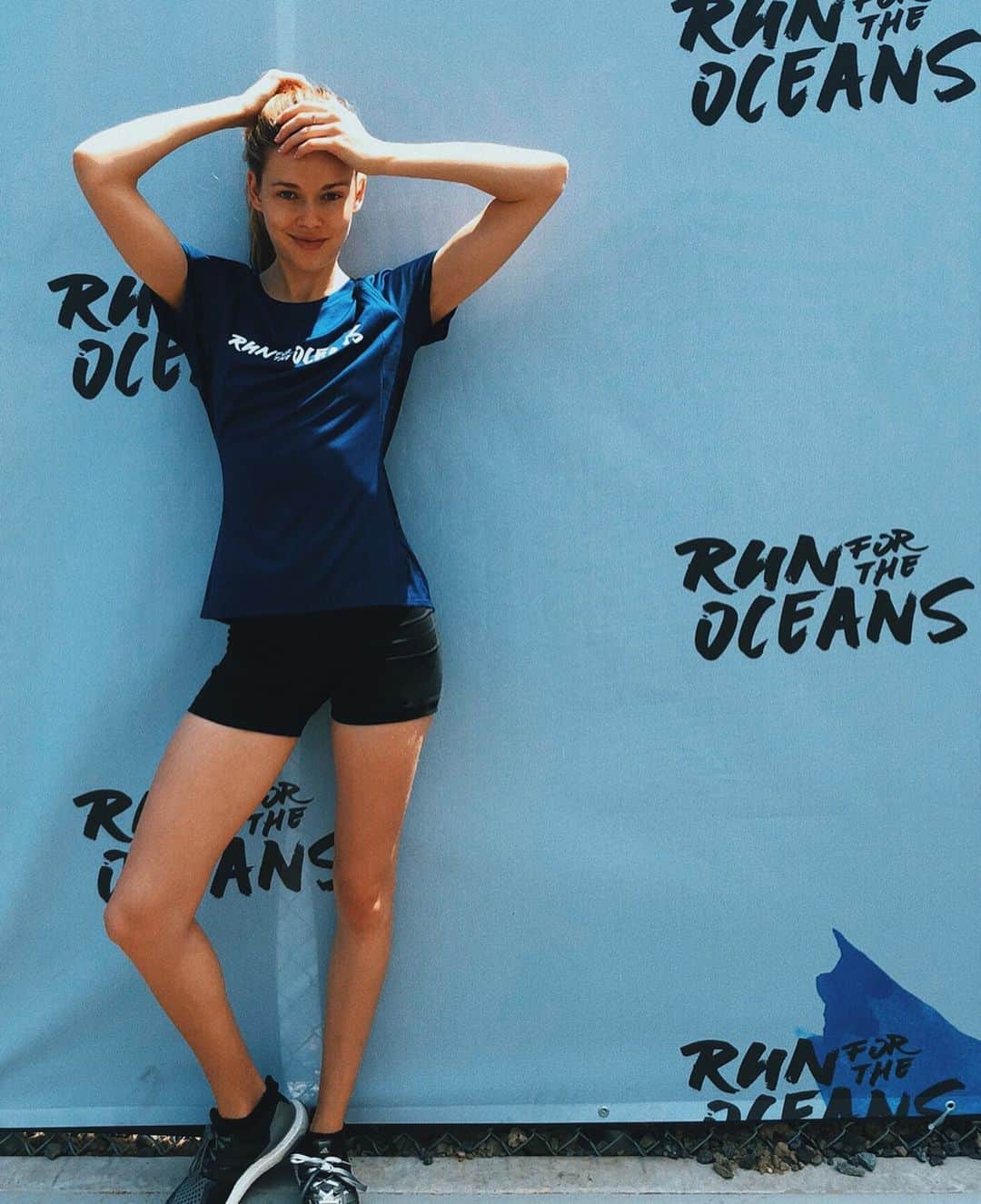 Victoria Leeさんのインスタグラム写真 - (Victoria LeeInstagram)「#RunForTheOceans Ready 🌊🌊🌊 @parley.tv @adidas @seashepherd @captainpaulwatson @cyrillgutsch」6月10日 7時47分 - victorialee