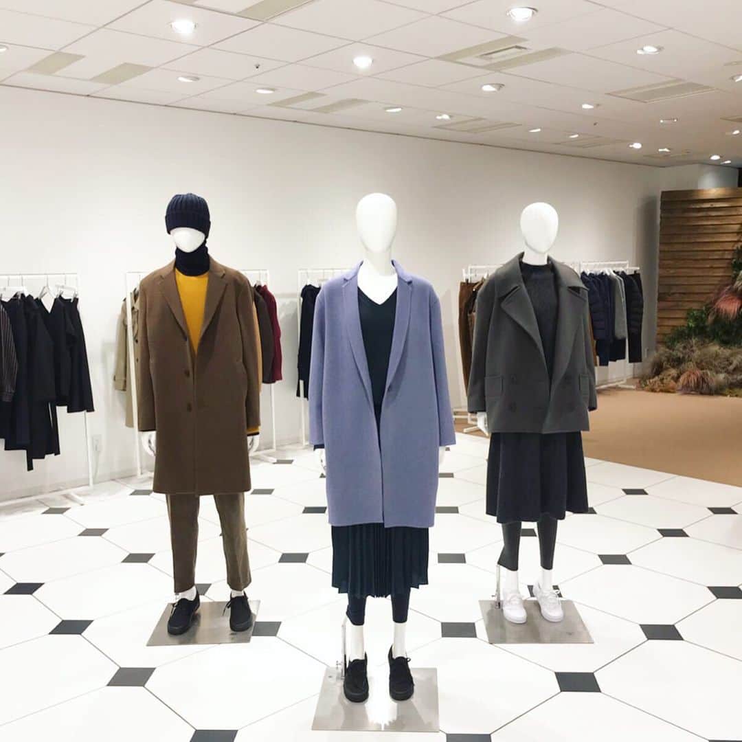 minsayuさんのインスタグラム写真 - (minsayuInstagram)「* 躍動感でこんにちは UNIQLO2019FW展示会へ🥰 購入決意品🙋‍♀️はーい 1枚目のニットワンピース は厚さも丈もベストで オフィスでももれなく大活躍かつ スリットの入り方が綺麗で高見え👏 2-3枚目のINESシリーズのニットも 色味が可愛いくてコーデュロイと合わせたくてむんむん←？ バタバタして30分だけしかみれていないけど😂 お！新色！！ってアイテムもたくさん出ていて 今年の秋冬も楽しみになりました🤤❤️ #uniqlo2019FW」6月10日 7時59分 - minsayu