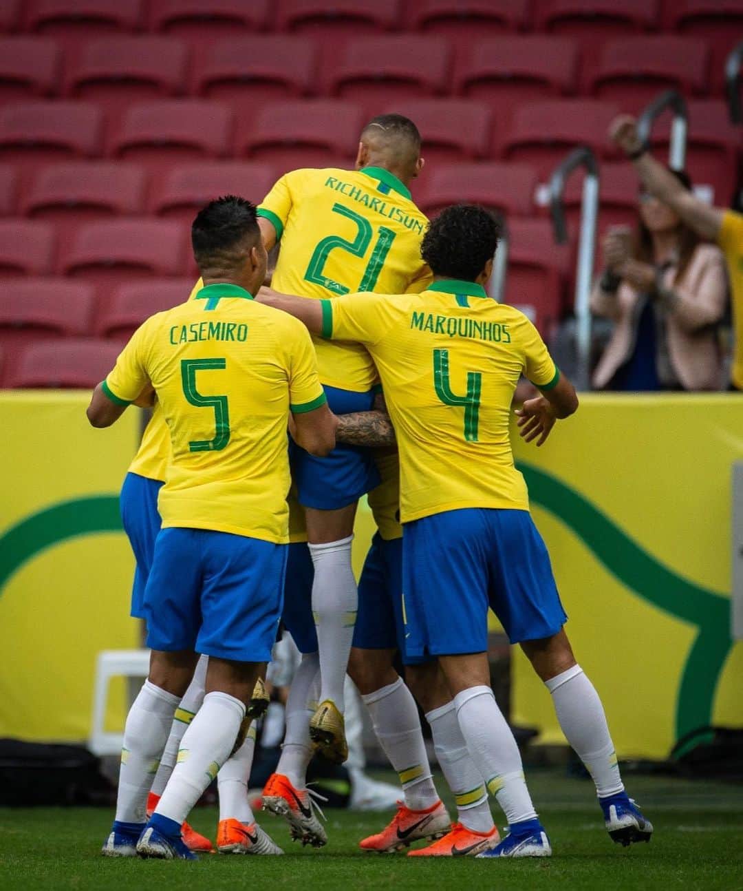 マルコス・アオアス・コレアさんのインスタグラム写真 - (マルコス・アオアス・コレアInstagram)「E assim seguimos forte o nosso caminho! 👏🏽🇧🇷 #CopaAmerica #SeleçãoBrasileira」6月10日 8時59分 - marquinhosm5