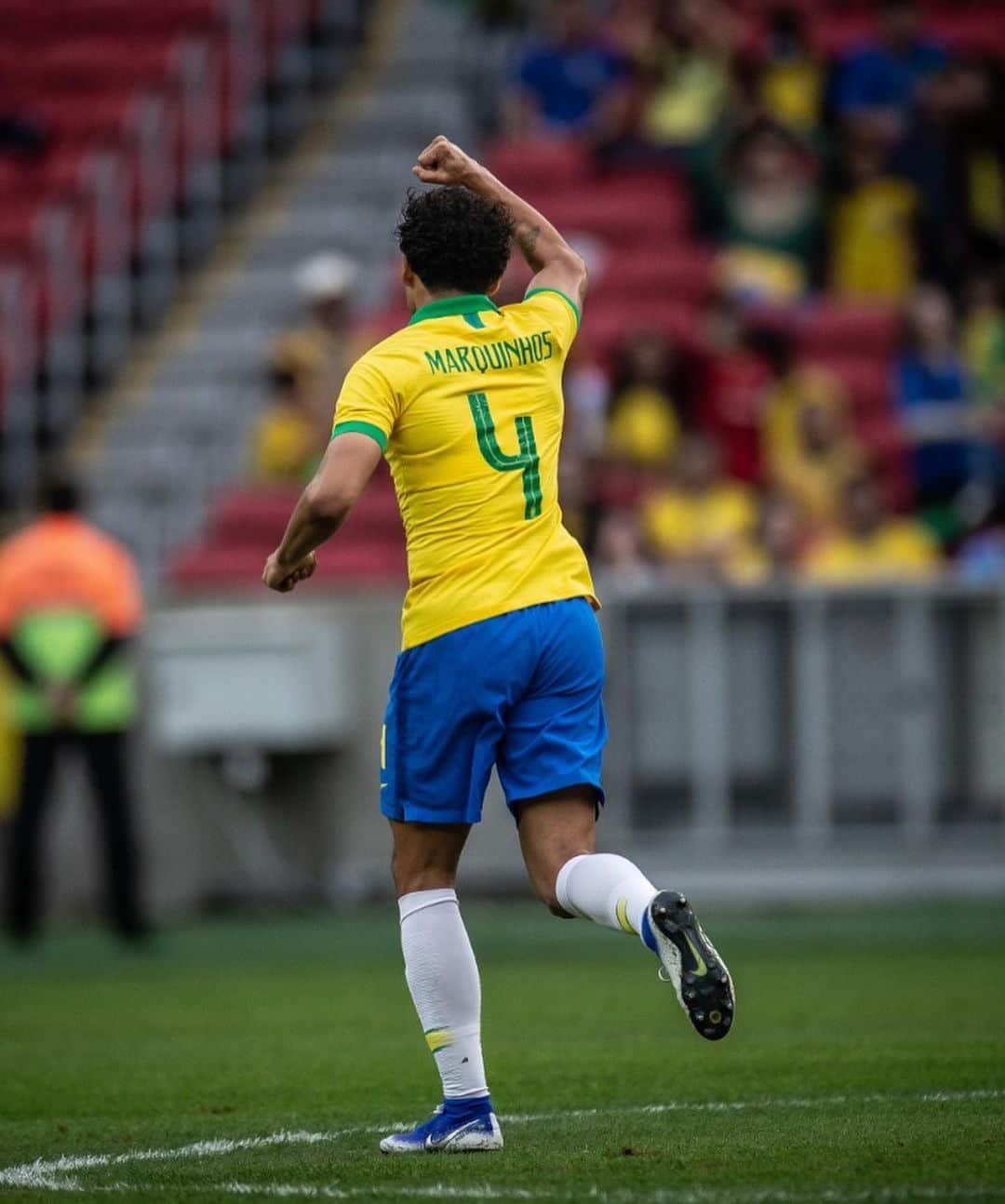 マルコス・アオアス・コレアさんのインスタグラム写真 - (マルコス・アオアス・コレアInstagram)「E assim seguimos forte o nosso caminho! 👏🏽🇧🇷 #CopaAmerica #SeleçãoBrasileira」6月10日 8時59分 - marquinhosm5