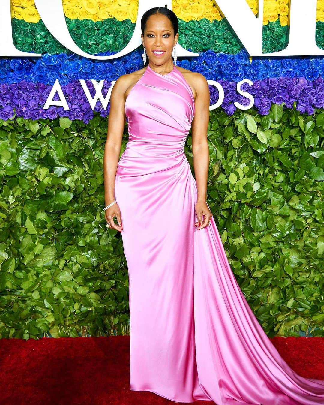 WHO WHAT WEARさんのインスタグラム写真 - (WHO WHAT WEARInstagram)「It's a colorful carpet at the #TonyAwards tonight. 🌈 Tap the link in bio for all the looks that deserve a standing ovation. photos: getty images, rex features」6月10日 9時20分 - whowhatwear