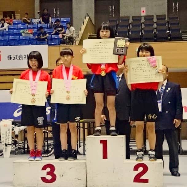 阿部裕幸さんのインスタグラム写真 - (阿部裕幸Instagram)「全国中学生レスリング選手権大会 AACC Jr  坂本輪 金メダル 伊藤麻里愛 銅メダル  おめでとう㊗️ 中学生チームお疲れさま！ また次の目標に向かって進むぞ！ 「継続は力」  大会関係者の皆さま、他チームの皆さま、お世話になりました。 ありがとうございました。  AACC Jr team got 1 gold 1 bronze. Keep going training, then be happy!  #aacc #aaccjr #aacckids #aacckidswrestling #aaccキッズ #aaccキッズレスリング #頑張れ #team #仲間 #ココロとカラダを強くする #全国中学生レスリング選手権大会」6月10日 9時21分 - abeani111