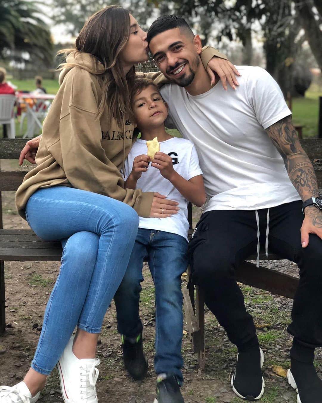 マヌエル・ランシニのインスタグラム：「Día de campo con ellos 😍😍」