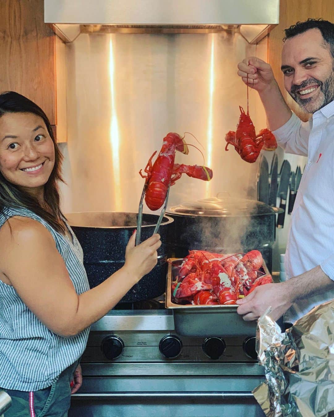 DOMINIQUE ANSEL BAKERYさんのインスタグラム写真 - (DOMINIQUE ANSEL BAKERYInstagram)「Finally made it to the annual  @irenewongi crab and lobster bash - with mounds of lobster, Alaskan king crab legs, corn, biscuits, melted butter, and Irene (the most wonderful host). Saving room for cherry slab pie.」6月10日 9時58分 - dominiqueansel