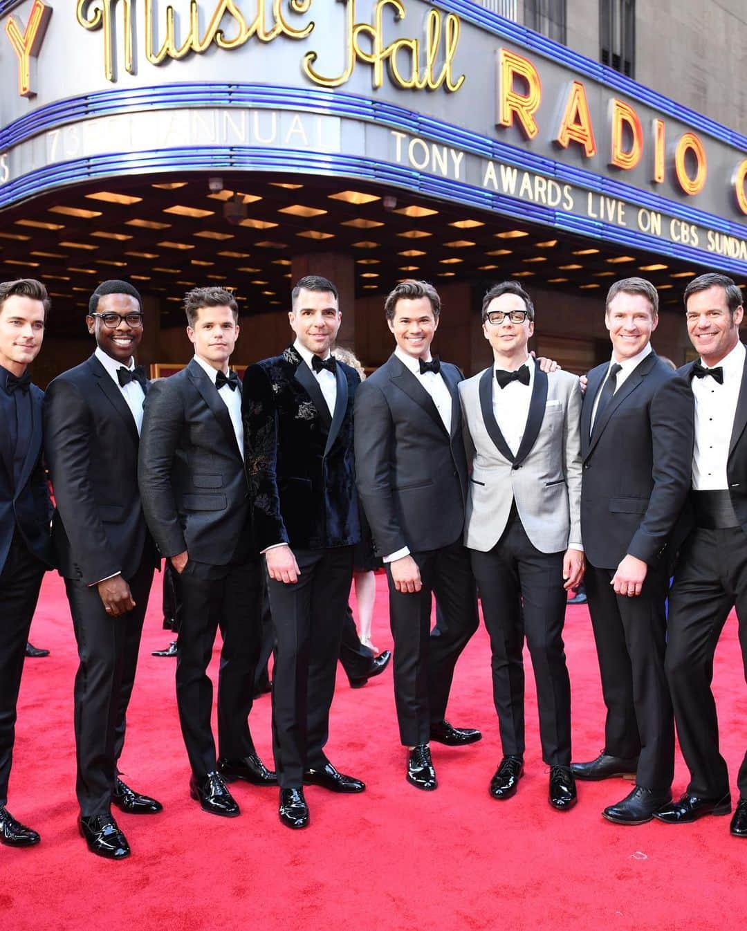 Just Jaredさんのインスタグラム写真 - (Just JaredInstagram)「@mattbomer and his son Henry join his ‘Boys In The Band’ cast mates @therealjimparsons @charliecarver @robinofjesus and @andrewrannells as well as producer @mrrpmurphy at @thetonyawards where they won Best Revival of a Play! #MattBomer #HenryHalls #JimParsons #ToddSpiewak #CharlieCarver #AndrewRannells #RyanMurphy #DavidMiller #TheBoysInTheBand #TonyAwards Photos: Getty」6月10日 10時57分 - justjared