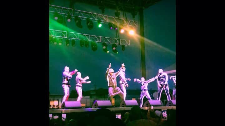 MCハマーのインスタグラム：「The crowd stood on their feet, danced 💃🏿🕺🏿and partied 🎉🎉🎉for 90 minutes straight !!!! 🔥🔥🔥🔥🔥#HammerHouseParty #HammerTribe 🕺🏿」
