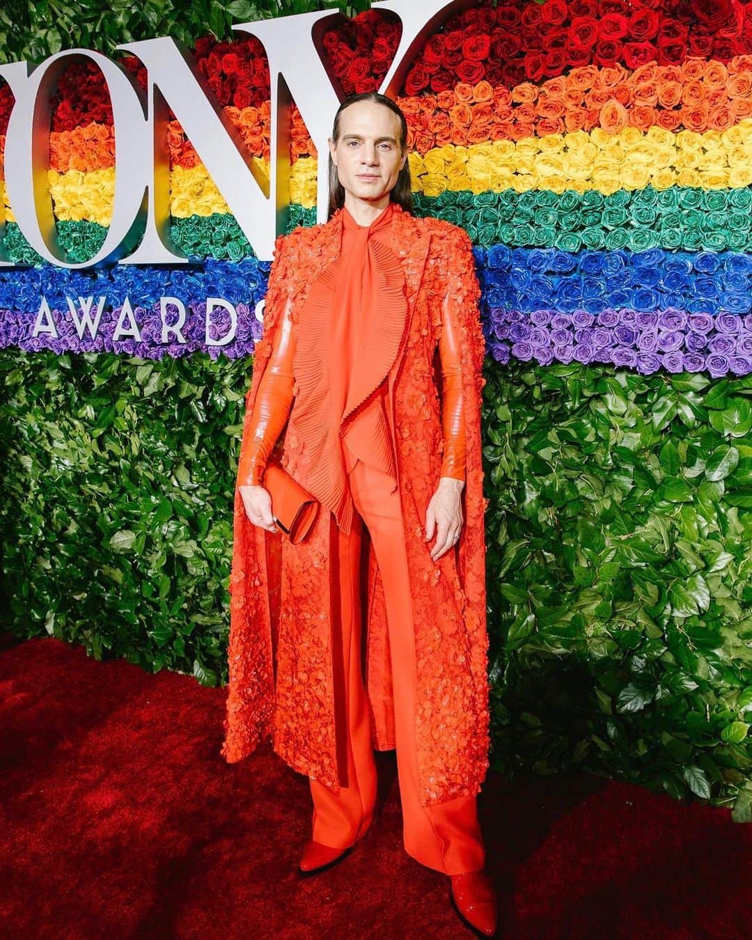 Vogue Runwayさんのインスタグラム写真 - (Vogue RunwayInstagram)「The #Tony Awards never fail to delight. The biggest night in theater is filled with singing, dancing, and spectacle, but it’s also a showcase for sensational fashion—like @jordan_roth in custom @givenchyofficial couture. Tap the link in our bio to see more from Broadway's biggest night. Photographed by @coreytenold」6月10日 11時08分 - voguerunway
