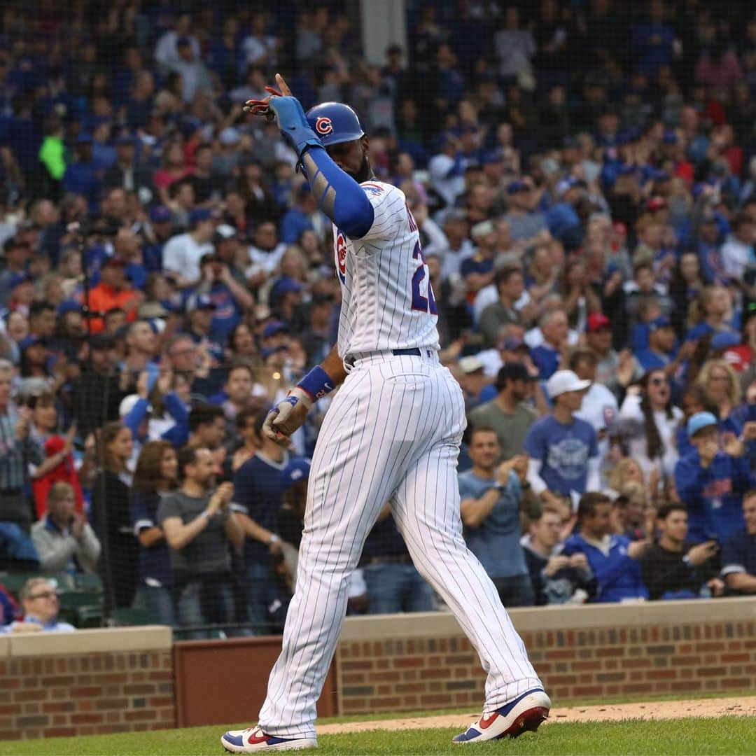 シカゴ・カブスさんのインスタグラム写真 - (シカゴ・カブスInstagram)「Cubs win! #Cubs sweep! #EverybodyIn」6月10日 11時04分 - cubs