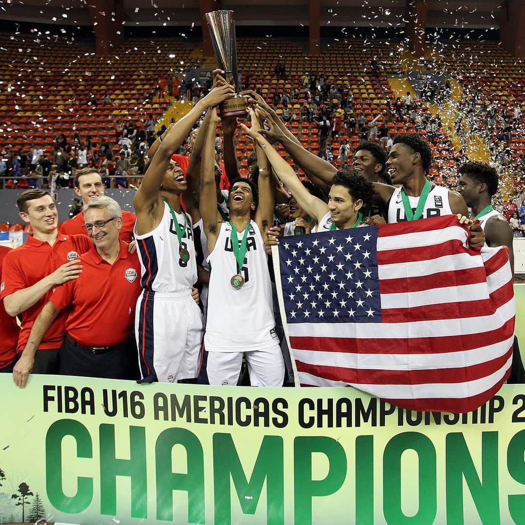 FIBAさんのインスタグラム写真 - (FIBAInstagram)「The FIBA U16 Americas Championship 2019 CHAMPS! 🇺🇸 🏆🥇 #FIBAU16Americas」6月10日 11時24分 - fiba
