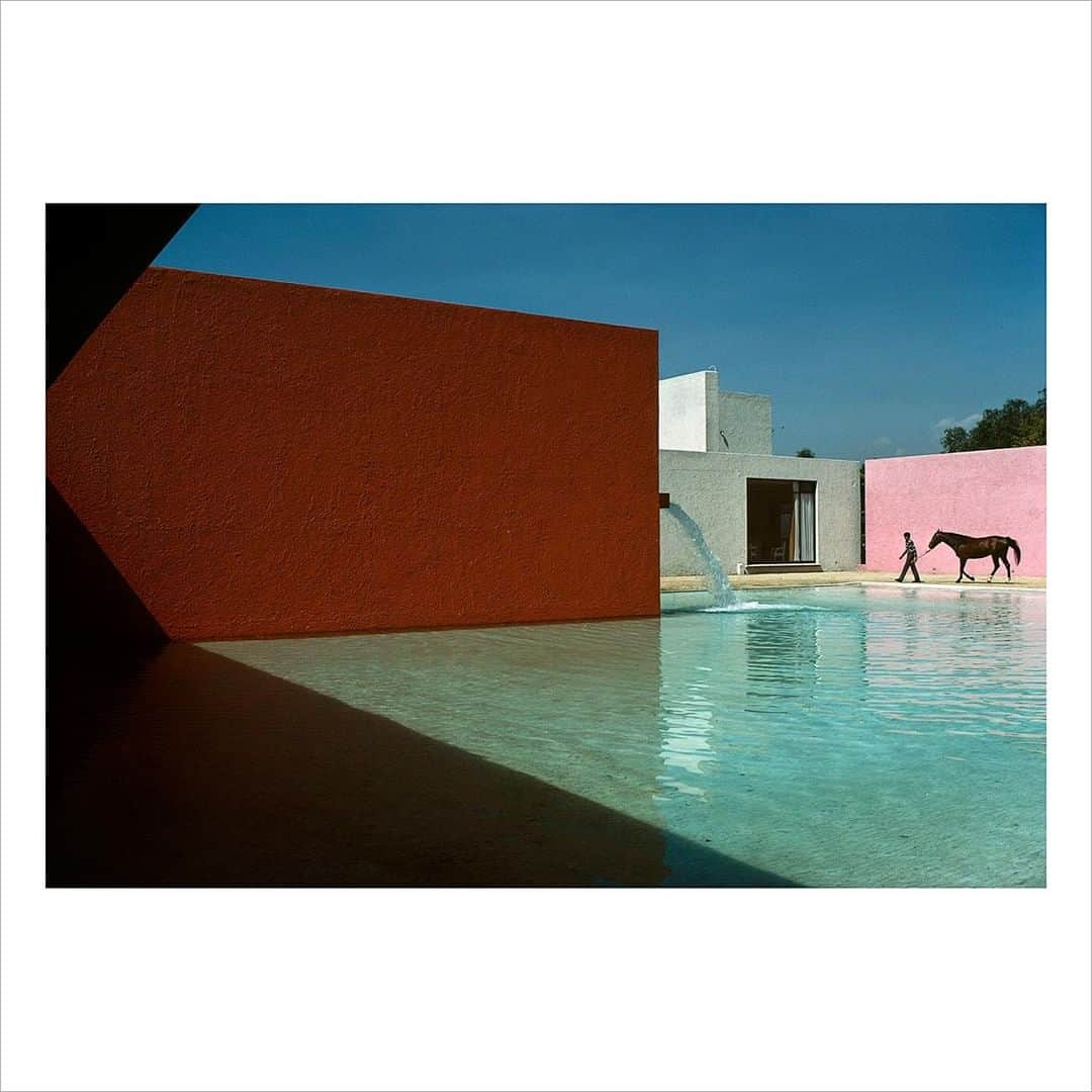 Magnum Photosさんのインスタグラム写真 - (Magnum PhotosInstagram)「“René Burri’s personal tribute to the spirit of Luis Barragán.” - Clotilde Burri Blanc, wife of René Burri . For the next 5 days only, buy over 80 signed or estate-stamped, museum-quality prints by Magnum photographers on the theme of 'Obsessions' for just $100 each. Just tap on the image for the link to buy this @fondationreneburri image, or visit the link in bio to explore the full selection. . PHOTO: Stable, horse, pool and house planned by architect Luis Barragán. Cuadra San Cristóbal, Mexico. 1976. . © @fondationreneburri/#MagnumPhotos . #Obsessions #MAGNUMSQUARE #ReneBurri」6月10日 22時30分 - magnumphotos