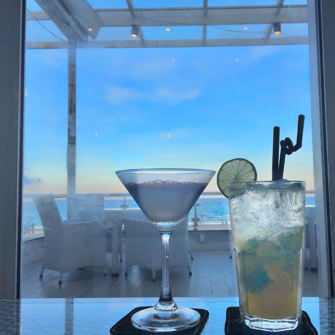 瀬口えりなさんのインスタグラム写真 - (瀬口えりなInstagram)「. 世界６選の、ミーケビーチ . . #mikebeach#vietnam#danang#drink#dinner#cocktail#mojito#psiloveyou」6月10日 22時23分 - seguchierina